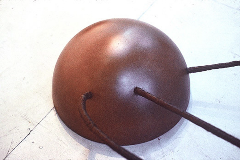 Tweezing, detail