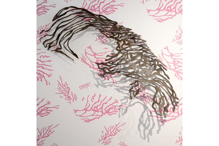 Isak Dinesen,2001 with Linda Nochlin wallpaper